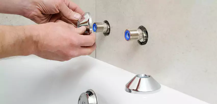 Bathtub Faucet Diverter Replacement in Salem